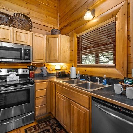 2-Bedroom Cabin With 2 Master Suites, Loft, Half-Bath And Hot Tub In A Serene Resort Setting 세비어빌 외부 사진