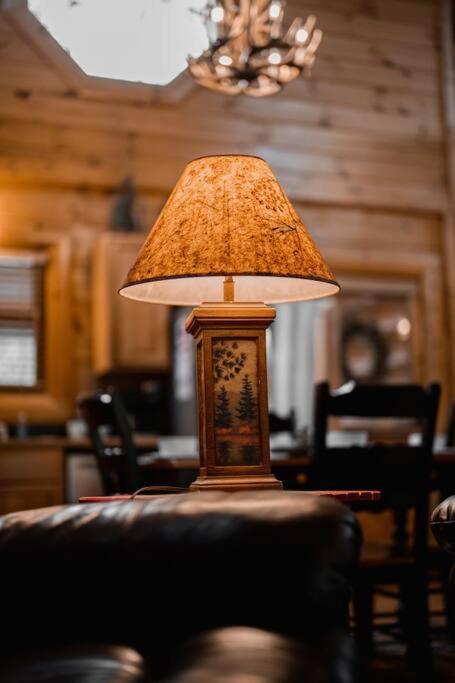 2-Bedroom Cabin With 2 Master Suites, Loft, Half-Bath And Hot Tub In A Serene Resort Setting 세비어빌 외부 사진