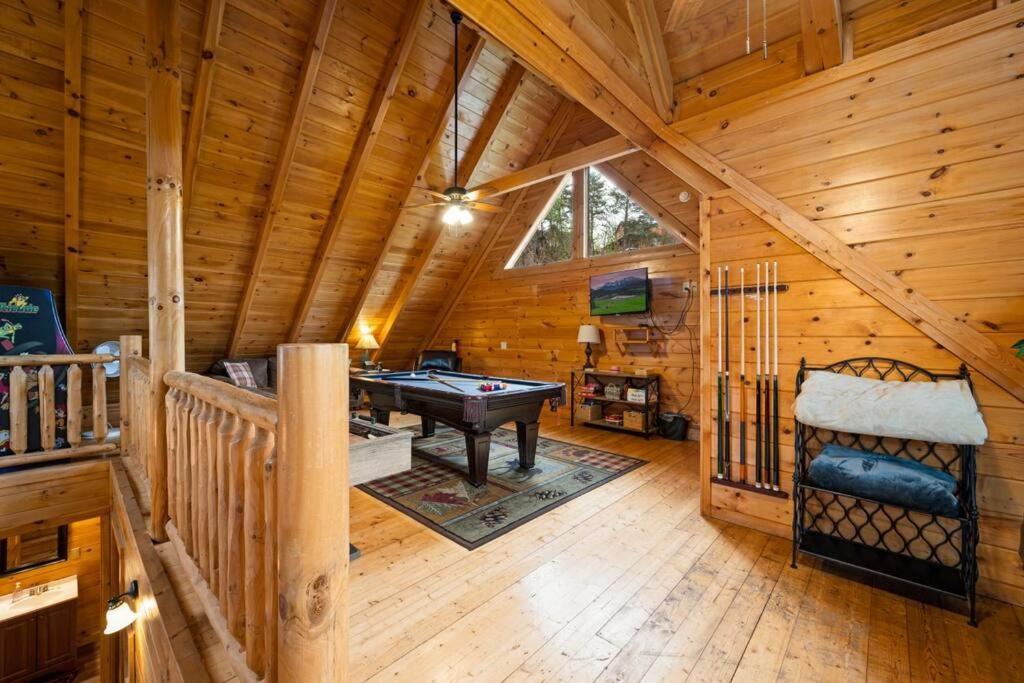 2-Bedroom Cabin With 2 Master Suites, Loft, Half-Bath And Hot Tub In A Serene Resort Setting 세비어빌 외부 사진