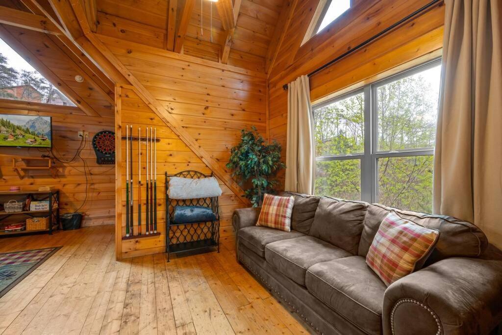 2-Bedroom Cabin With 2 Master Suites, Loft, Half-Bath And Hot Tub In A Serene Resort Setting 세비어빌 외부 사진
