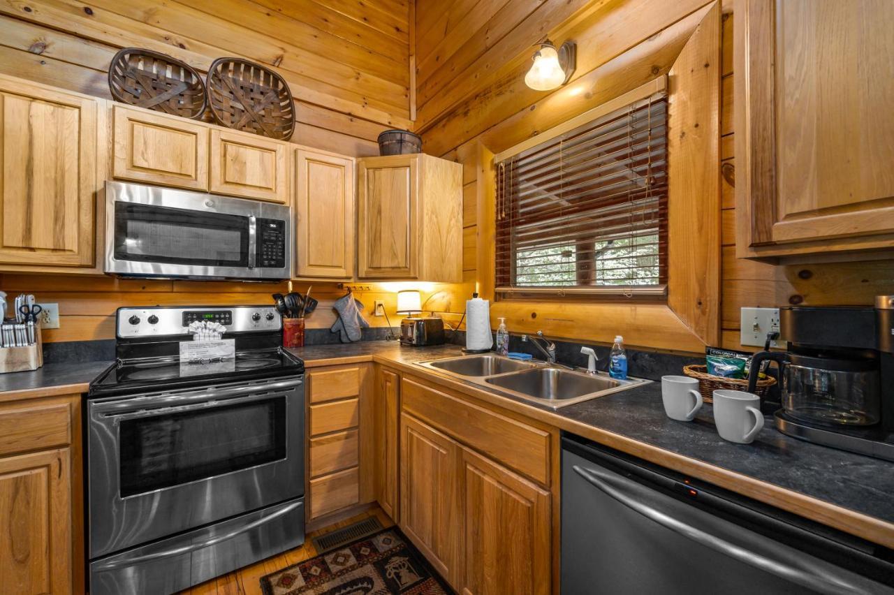 2-Bedroom Cabin With 2 Master Suites, Loft, Half-Bath And Hot Tub In A Serene Resort Setting 세비어빌 외부 사진
